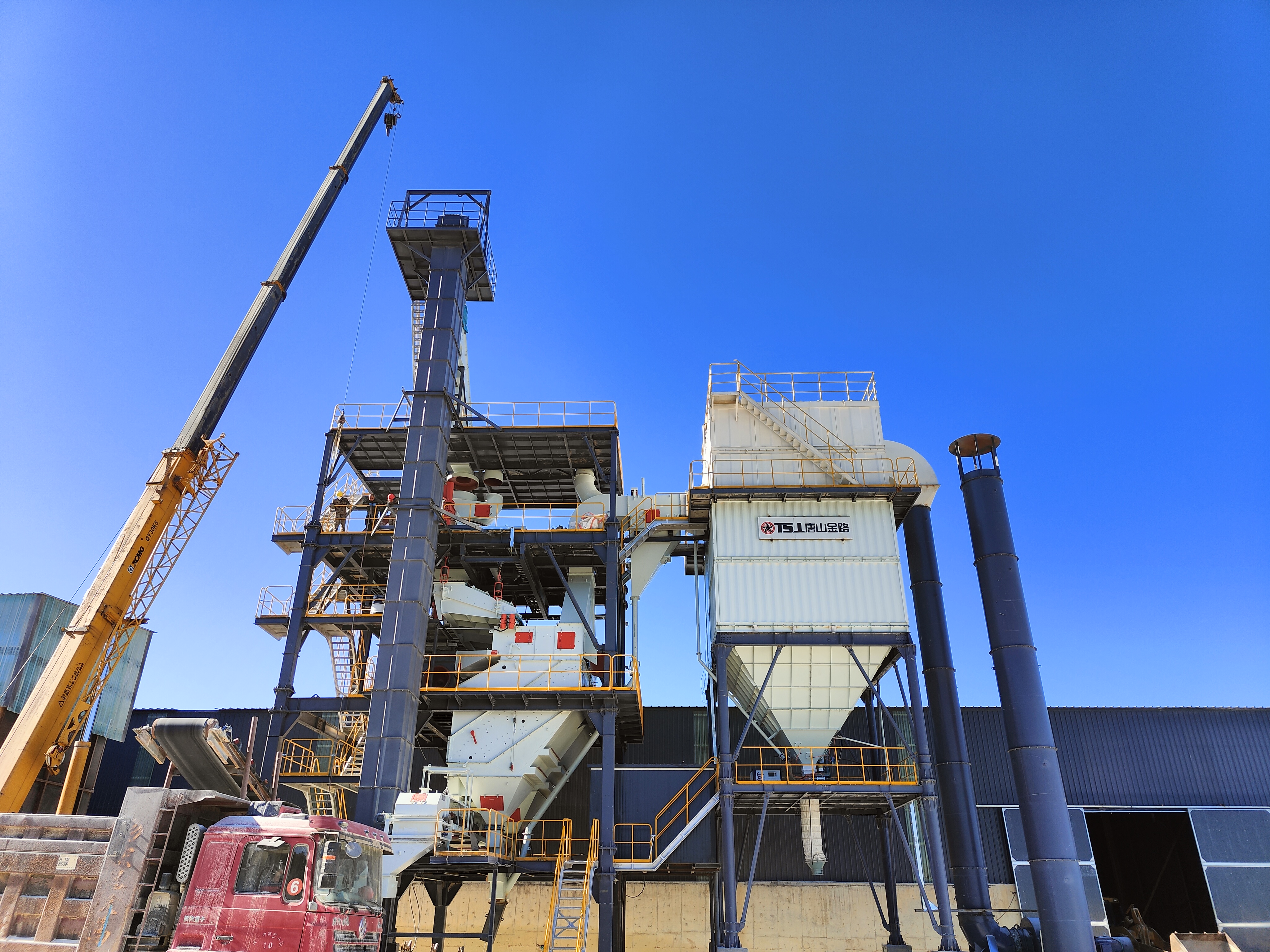 告別粉塵污水！干法制砂樓引領(lǐng)行業(yè)綠色轉(zhuǎn)型